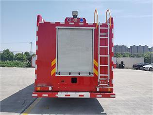 豪沃11噸干粉泡沫聯(lián)用消防車