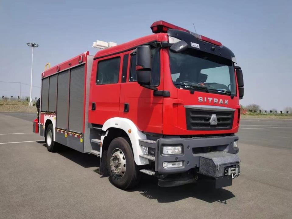 化學(xué)洗消/消防車
