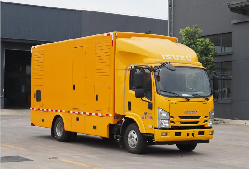 五十鈴700P電源車（100-200KW）