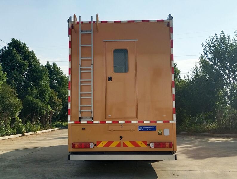 CL5160TSY6ABZ型宿營車